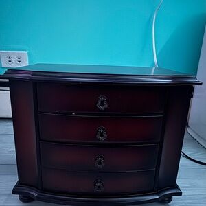 Bombay Burgundy Decorative Tray